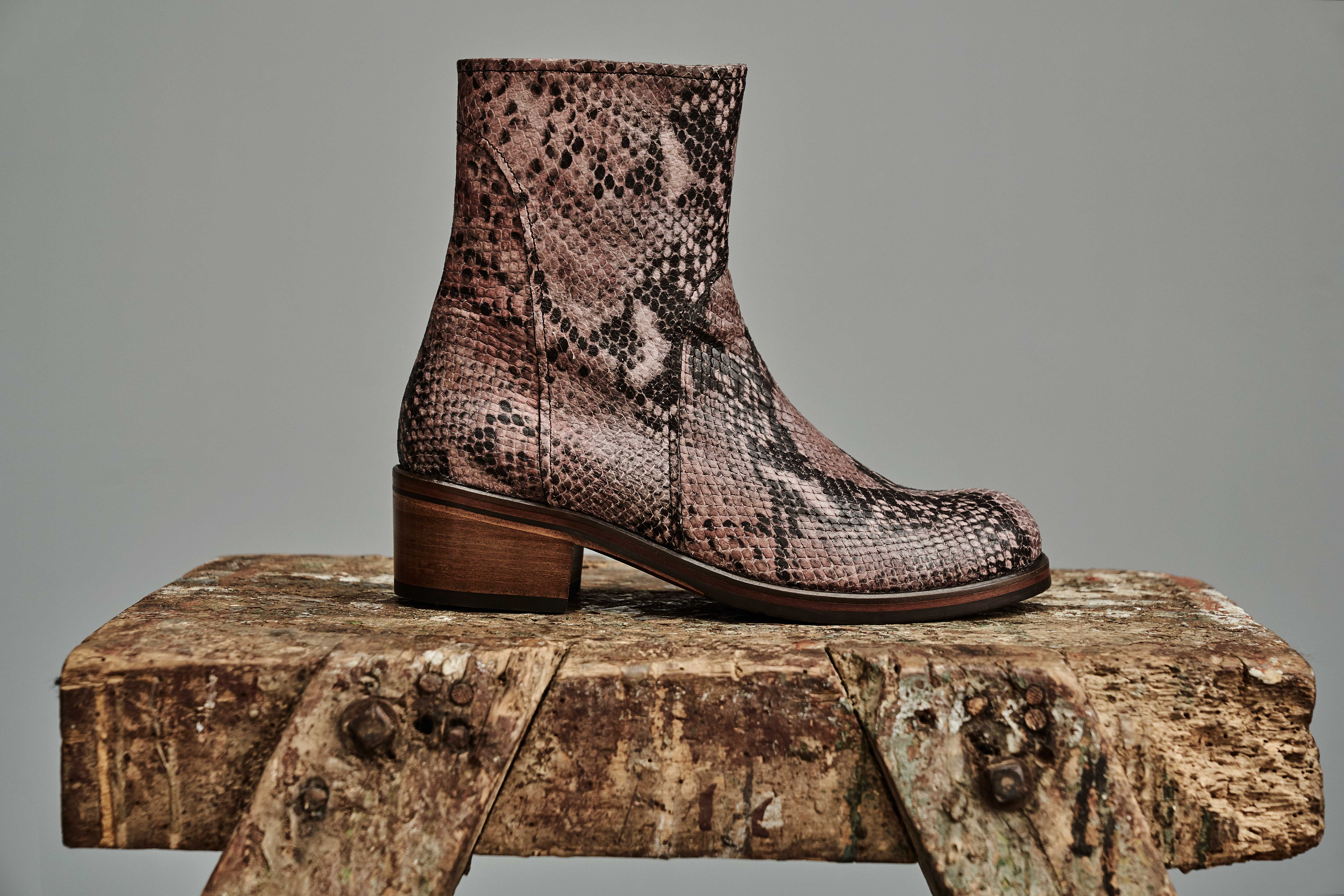 Dorotea botín Elena pitone rosa fw18